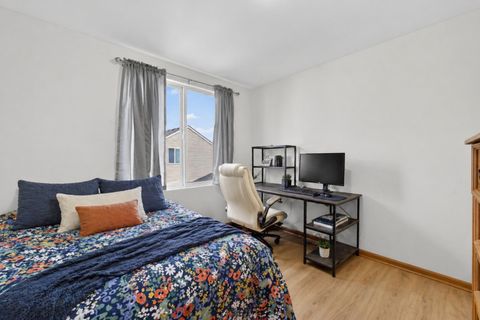 Tiny photo for 939 Four Seasons Boulevard, Aurora, IL 60504 (MLS # 12599920)