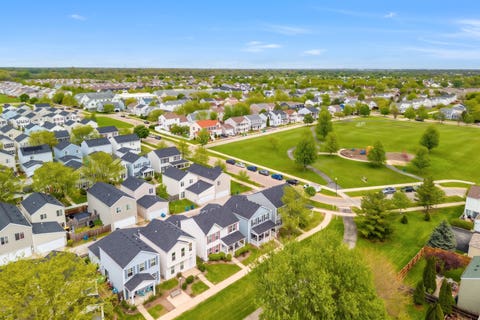 Tiny photo for 939 Four Seasons Boulevard, Aurora, IL 60504 (MLS # 12599920)