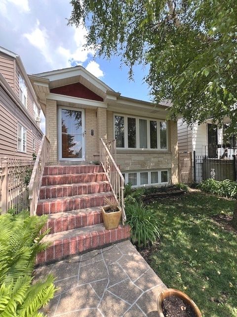 2515 N Lotus Avenue Chicago IL 60639