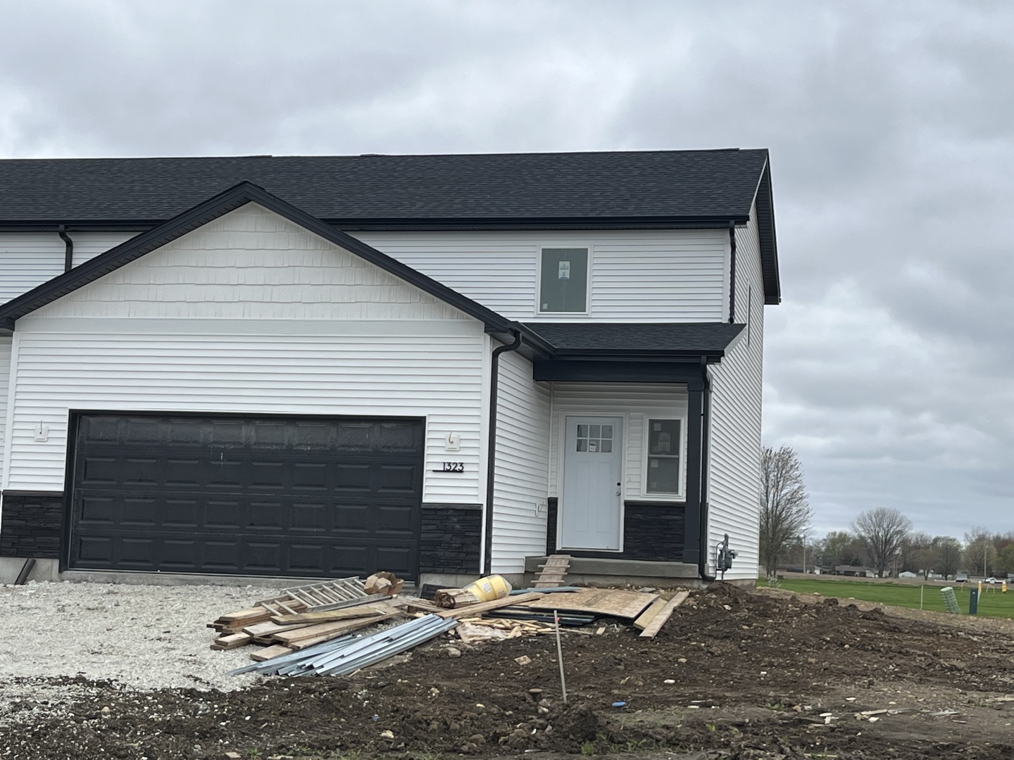1323 Sioux Turn
