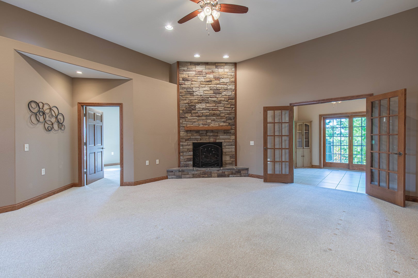 713 Independence Drive