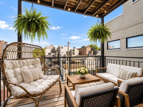 Tiny photo for 929 N DAMEN Avenue #2, Chicago, IL 60622 (MLS # 12728977)