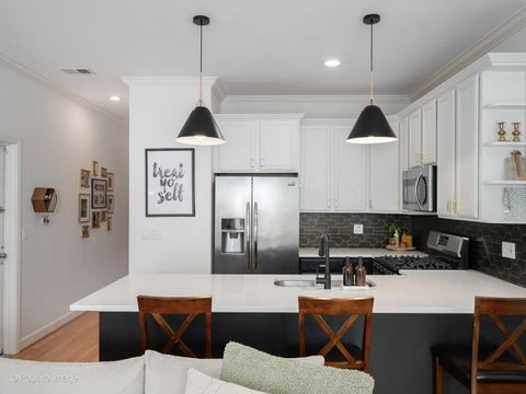 Tiny photo for 929 N DAMEN Avenue #2, Chicago, IL 60622 (MLS # 12728977)