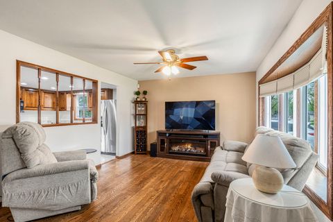 Tiny photo for 429 Rose Street, Bensenville, IL 60106 (MLS # 12625421)