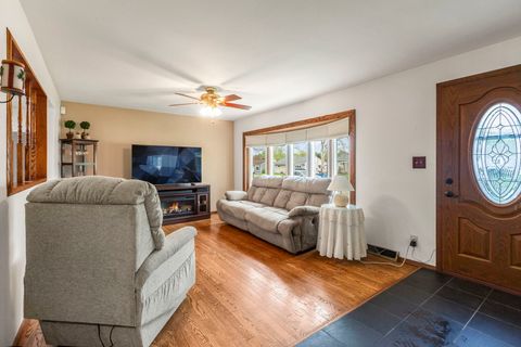 Tiny photo for 429 Rose Street, Bensenville, IL 60106 (MLS # 12625421)