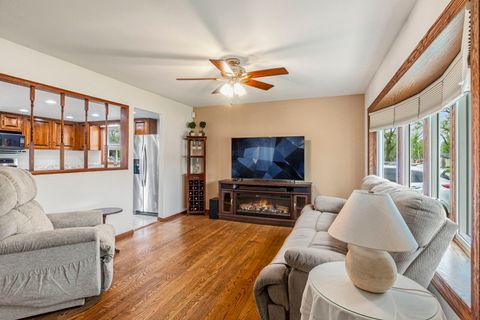 Tiny photo for 429 Rose Street, Bensenville, IL 60106 (MLS # 12625421)