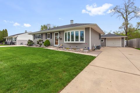 Tiny photo for 429 Rose Street, Bensenville, IL 60106 (MLS # 12625421)