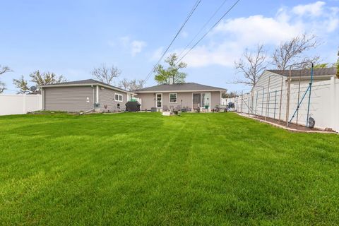 Tiny photo for 429 Rose Street, Bensenville, IL 60106 (MLS # 12625421)