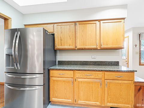 Tiny photo for 14947 Landings Lane, Oak Forest, IL 60452 (MLS # 12492794)