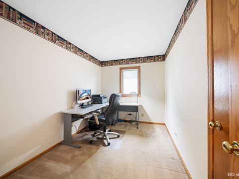 Tiny photo for 14947 Landings Lane, Oak Forest, IL 60452 (MLS # 12492794)