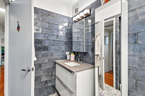 Tiny photo for 3200 N Lake Shore Drive #410, Chicago, IL 60657 (MLS # 12669928)