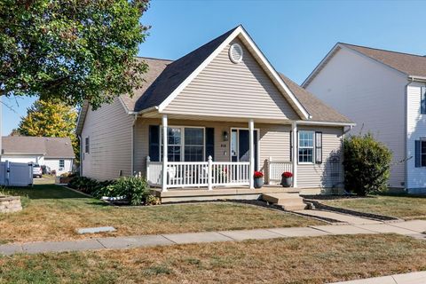 Photo of 910 Drayton Street, Normal, IL 61761 (MLS # 12482261) Photo of 910 Drayton Street, Normal, IL 61761 (MLS # 12482261)
