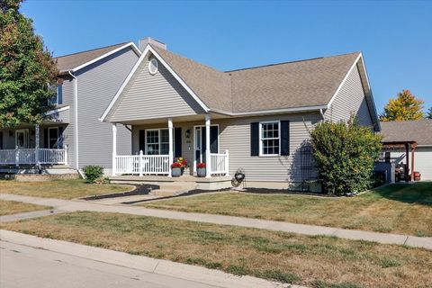 Tiny photo for 910 Drayton Street, Normal, IL 61761 (MLS # 12482261)