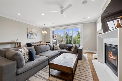 Tiny photo for 1923 N DAMEN Avenue #PH, Chicago, IL 60647 (MLS # 12748419)