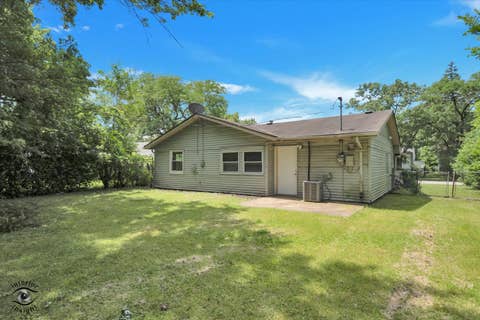 Tiny photo for 1947 Beacon Boulevard, Chicago Heights, IL 60411 (MLS # 12687605)
