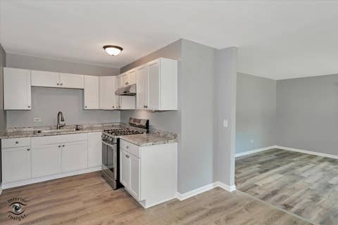 Tiny photo for 1947 Beacon Boulevard, Chicago Heights, IL 60411 (MLS # 12687605)