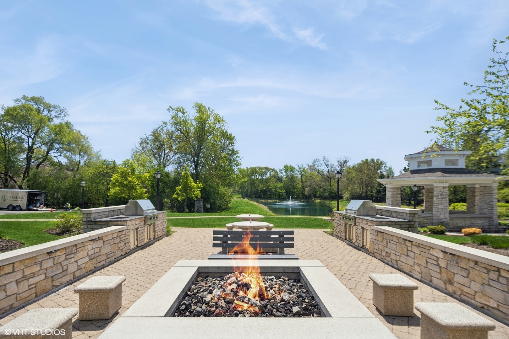 149 W Kennedy Lane 208
