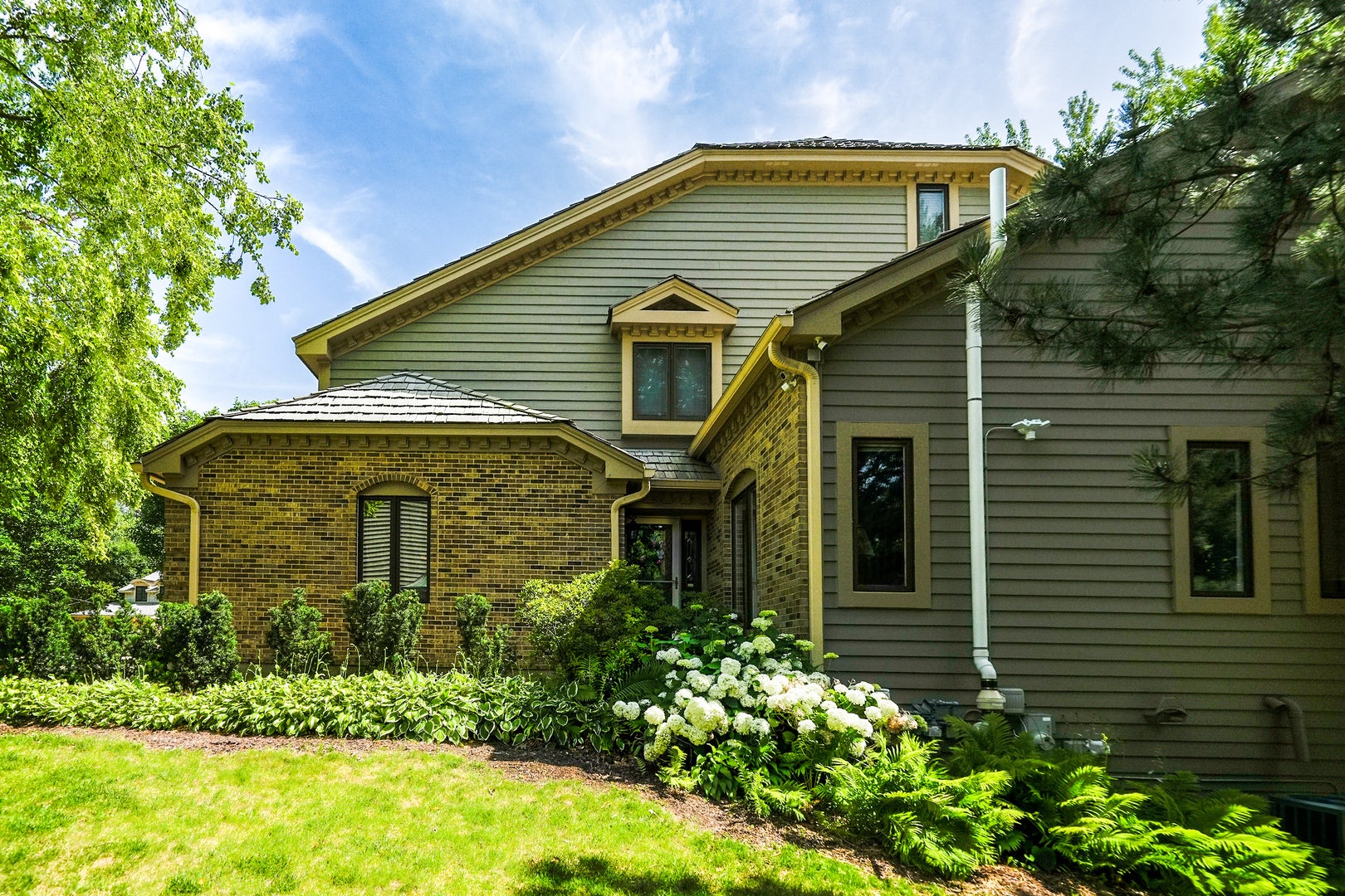 640 Walnut Oaks Drive
