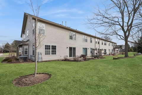 Tiny photo for 961 Sumac Court, Lindenhurst, IL 60046 (MLS # 12573193)