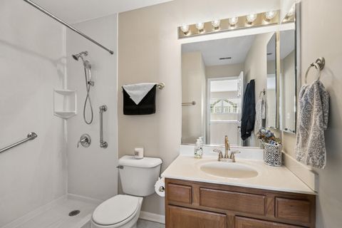 Tiny photo for 961 Sumac Court, Lindenhurst, IL 60046 (MLS # 12573193)