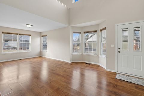 Tiny photo for 961 Sumac Court, Lindenhurst, IL 60046 (MLS # 12573193)