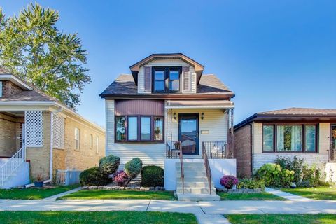 Photo of 3636 N Olcott Avenue, Chicago, IL 60634 (MLS # 12505963)