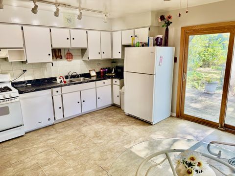 Tiny photo for 597 Lowden Avenue, Glen Ellyn, IL 60137 (MLS # 12464697)