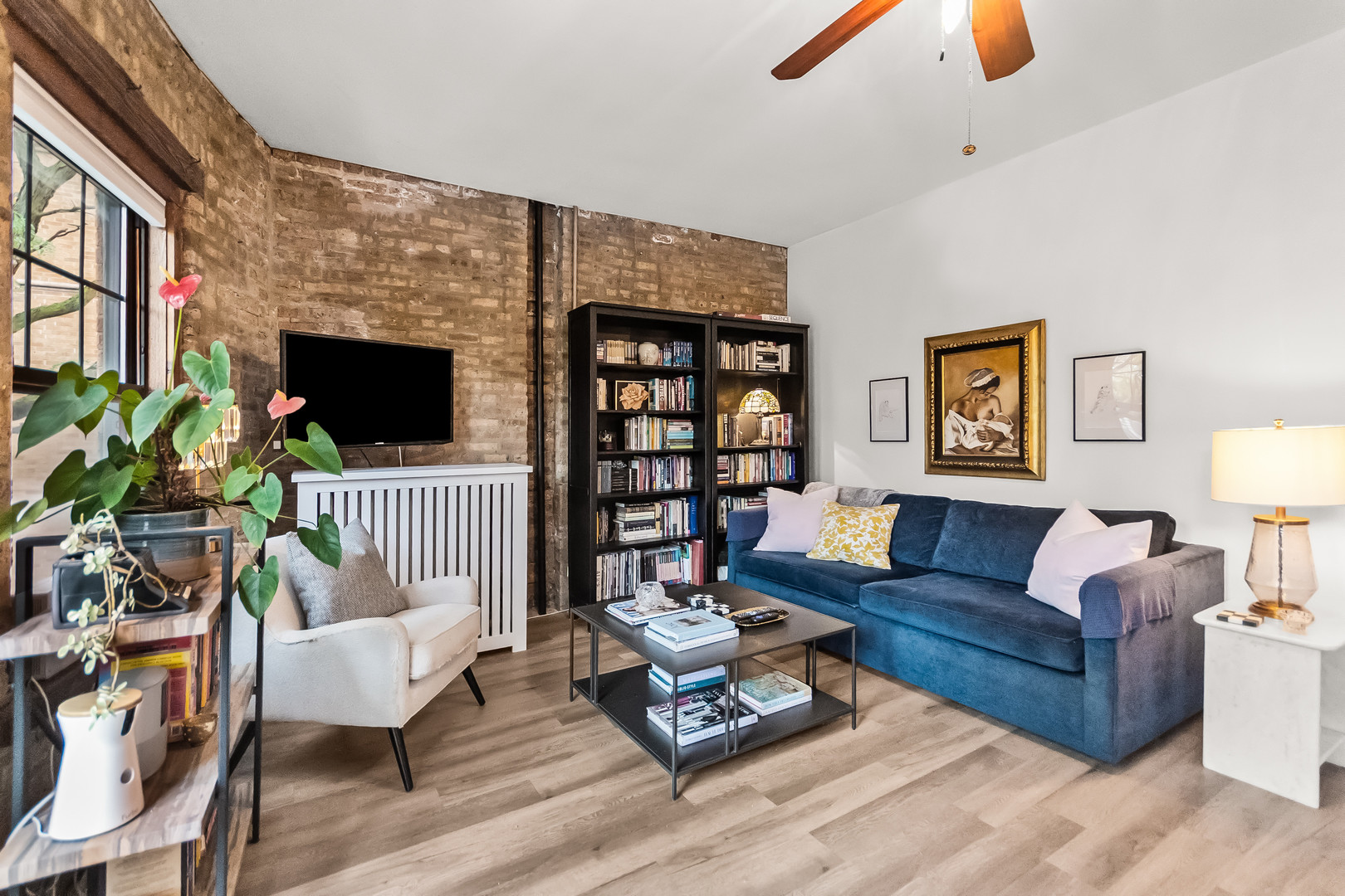 7021 N Sheridan Road 2