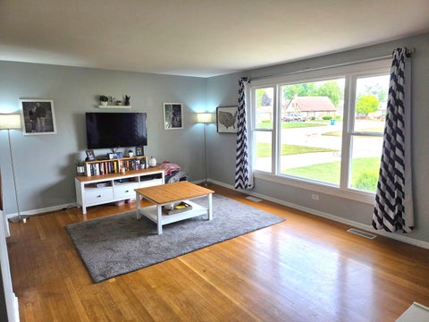 Tiny photo for 5237 Pleasant Lane, Crestwood, IL 60418 (MLS # 12765952)