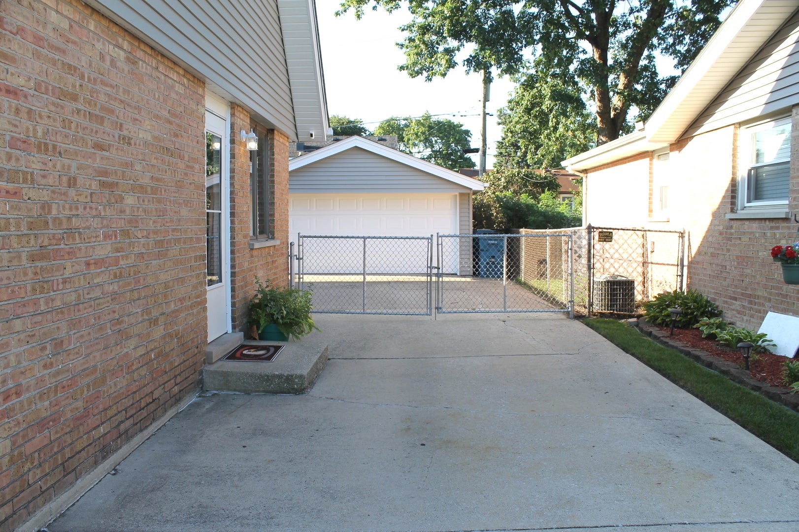 5237 Pleasant Lane