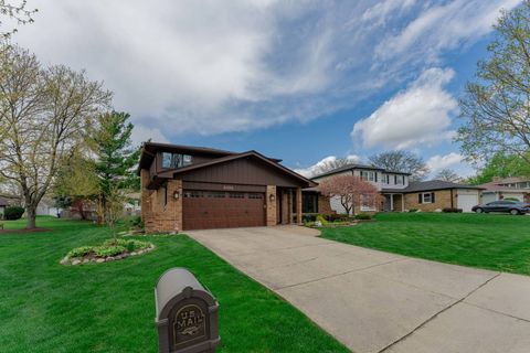 Photo of 6486 HANOVER Court, Lisle, IL 60532 (MLS # 12627587)