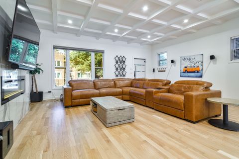 Tiny photo for 943 N Central Park Avenue, Chicago, IL 60651 (MLS # 12485808)