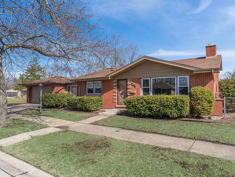 Photo of 595 Hickory Street, Chicago Heights, IL 60411 (MLS # 12592239)