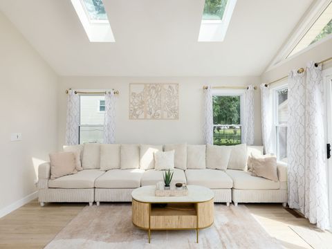 Tiny photo for 1649 Park Avenue, Hanover Park, IL 60133 (MLS # 12546806)