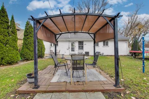 Tiny photo for 412 N Ridgeland Avenue, Elmhurst, IL 60126 (MLS # 12517766)