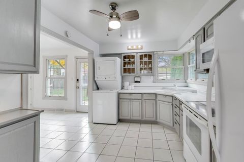 Tiny photo for 412 N Ridgeland Avenue, Elmhurst, IL 60126 (MLS # 12517766)