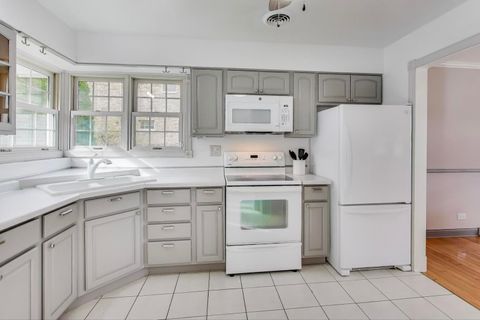 Tiny photo for 412 N Ridgeland Avenue, Elmhurst, IL 60126 (MLS # 12517766)