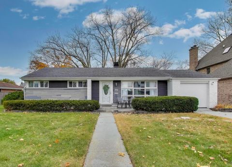 Photo of 412 N Ridgeland Avenue, Elmhurst, IL 60126 (MLS # 12517766)