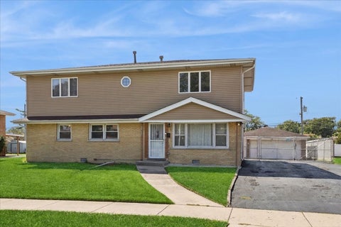 Photo of 6525 W 83 Place, Burbank, IL 60459 (MLS # 12725722)