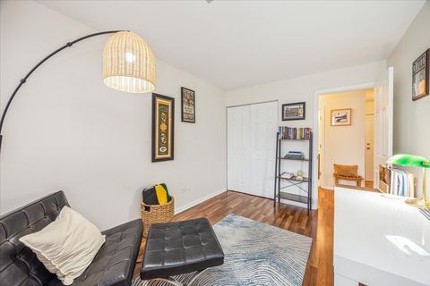 Tiny photo for 6425 Clarendon Hills Road #211, Willowbrook, IL 60527 (MLS # 12543530)
