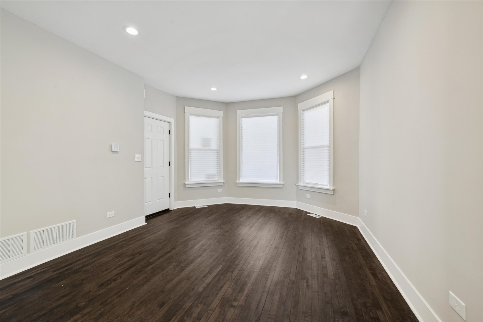 4845 W Potomac Avenue