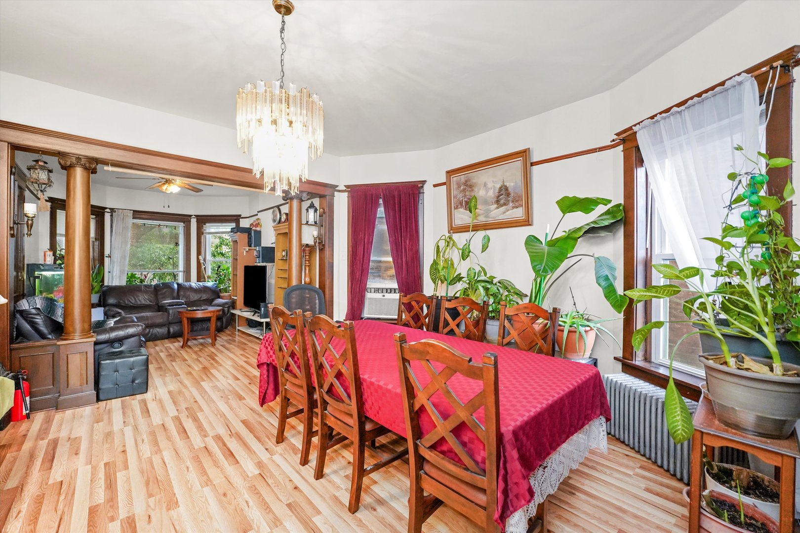 936 N Fairfield Avenue