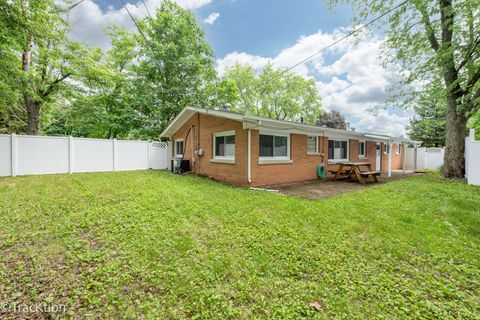 Tiny photo for 34 Scarsdale Road, Montgomery, IL 60538 (MLS # 12668568)