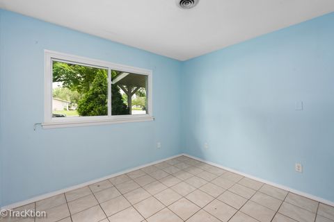 Tiny photo for 34 Scarsdale Road, Montgomery, IL 60538 (MLS # 12668568)