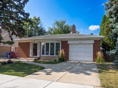 Photo of 4010 Fern Avenue, Lyons, IL 60534 (MLS # 12459277)