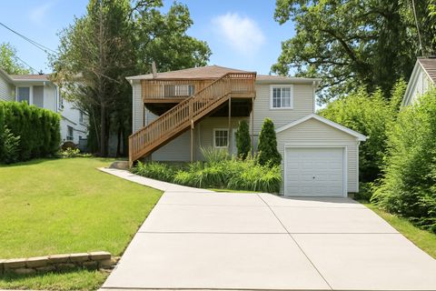 Tiny photo for 28629 W Ravine Drive, Barrington, IL 60010 (MLS # 12143834)