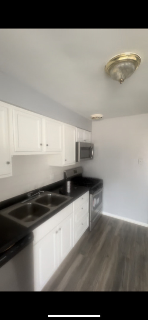 2116 & 2101 Williamsburg Drive