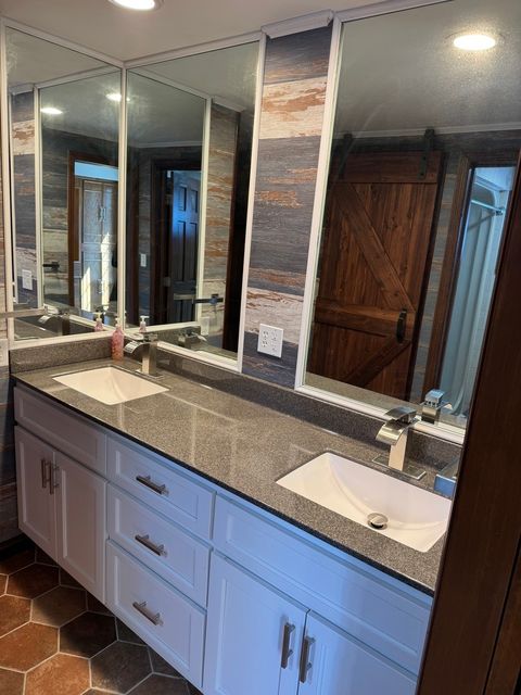 Tiny photo for 403 W MITCHELL Street, Benton, IL 62812 (MLS # 12592035)