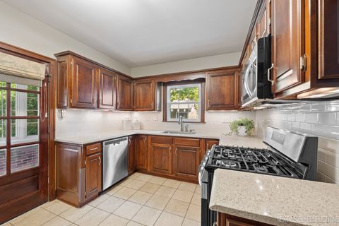 Tiny photo for 1205 S 4th Street, St. Charles, IL 60174 (MLS # 12487333)