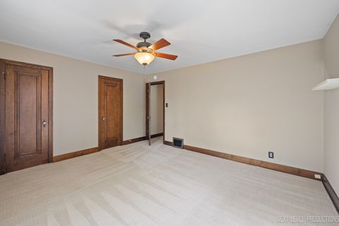 Tiny photo for 1205 S 4th Street, St. Charles, IL 60174 (MLS # 12487333)